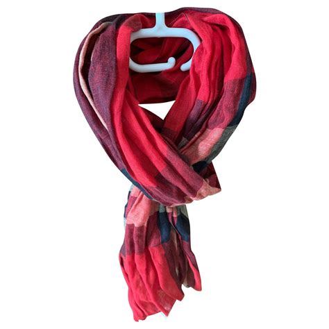 foulard burberry rouge|écharpe burberry.